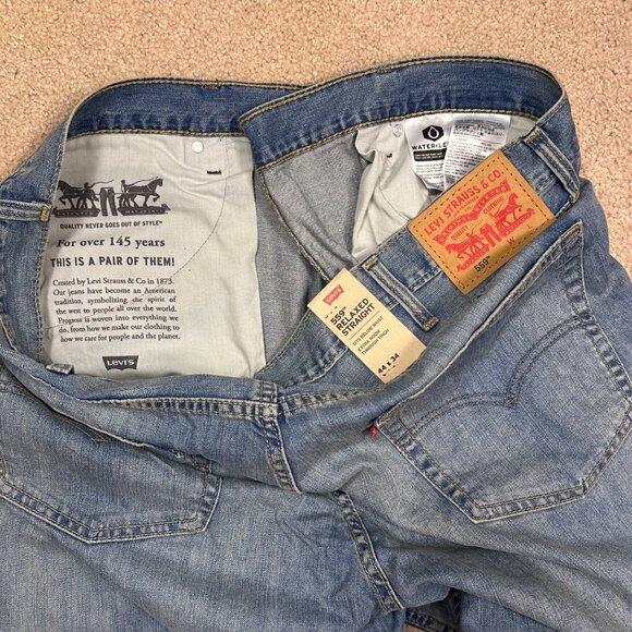 Levi’s 559 Men’s Relaxed Straight Jeans Medium Wash 44x34 Y2K Style NWT - Picture 9 of 10